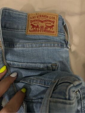 Levi's Women's Light Blue High-Rise Denim Jeans